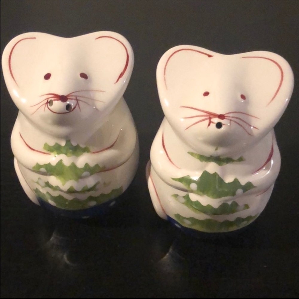 Laurie Gates, cute mouse Salt & pepper shaker set, ceramic, 4”H x 2.75”W